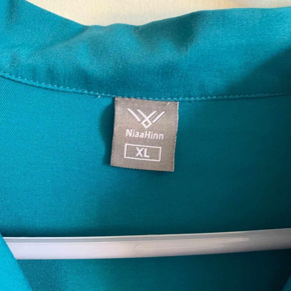 NiaaHinn Size XL(US 10) Teal Scrub Top - Picture 4 of 5